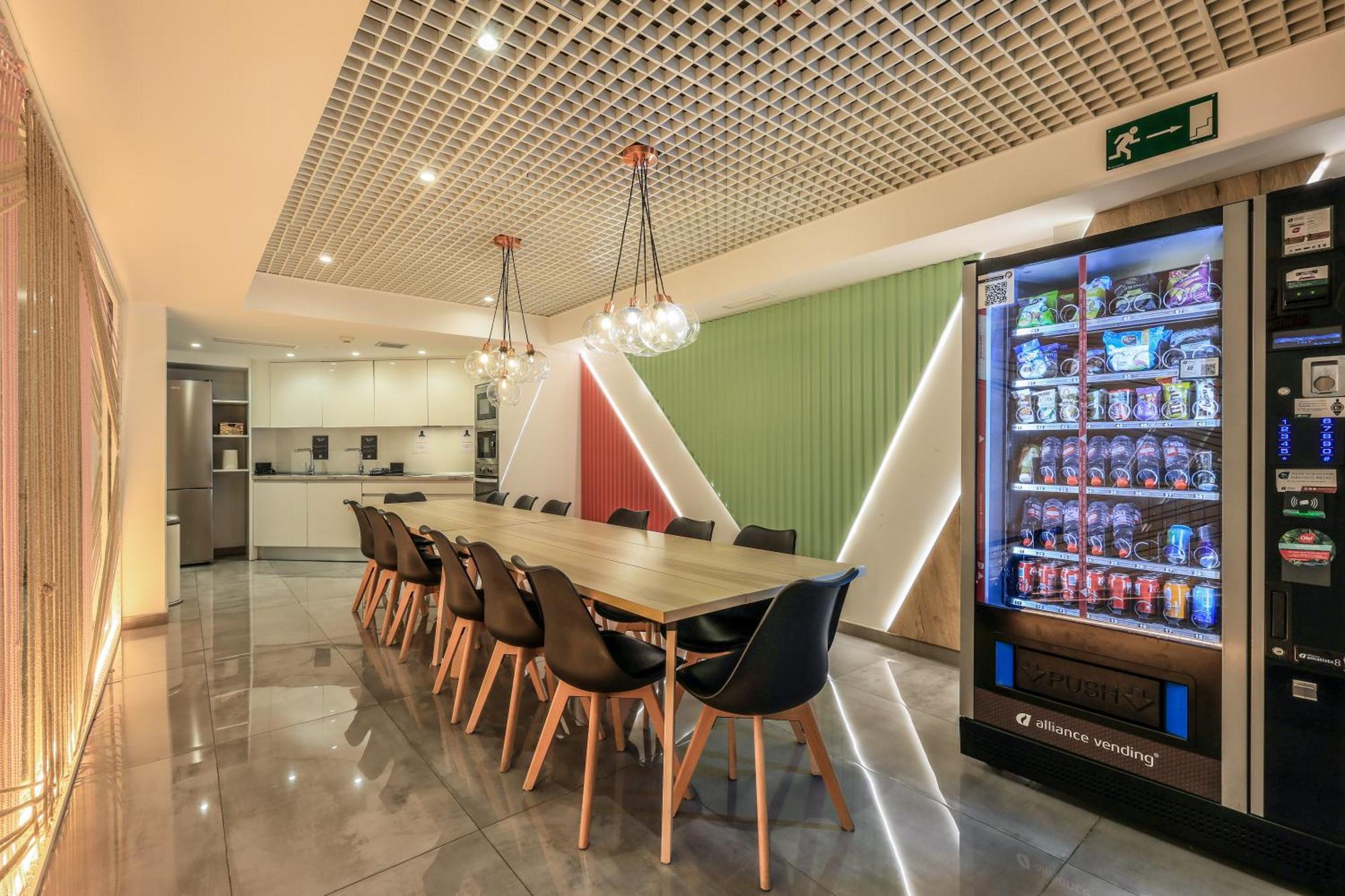 Amazinn Places Blasco De Garay 105 Madrid Exterior foto